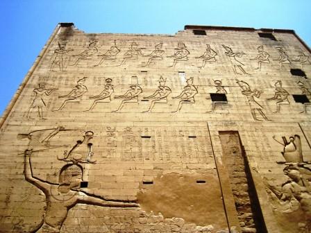 008 Edfu tempel