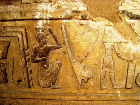 025 Edfu tempel binnenplaats