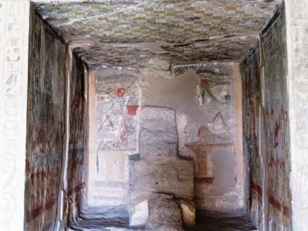39 El-Kab tombe van Renni