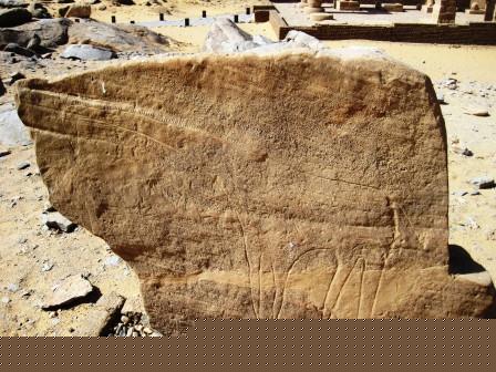 085 Kalabsha prehistorische stenen met afbeeldingen