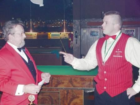 28 Willem in gesprek met Mike de trotse winnaar