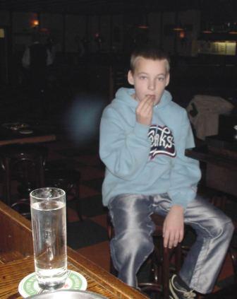 66 Jeugdige toeschouwer
