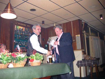 10 De felicitaties voor de nr 2 Willie