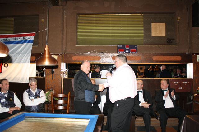 08a Felicitaties voor de nr 8 Jildo Keur