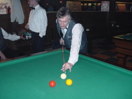 16 Herman Rohring in actie