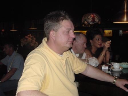 45 Dikie Drost mag ook altijd graag kijken naar een potje biljarten