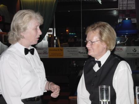 16 Thea en Rikkie onze trouwe arbiters