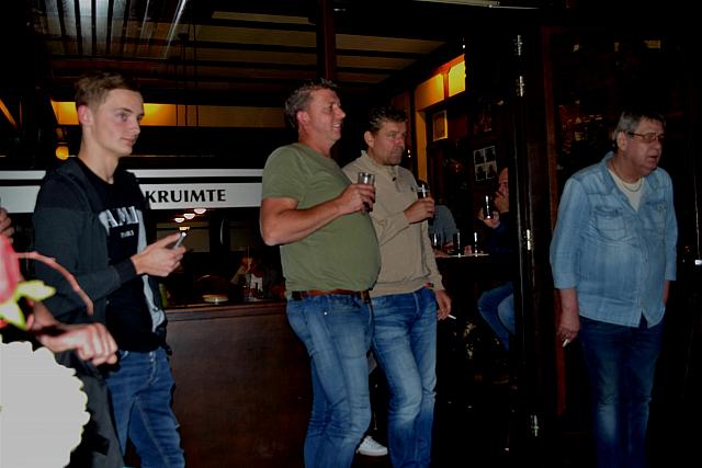 Supporters bij de prijsuitreiking