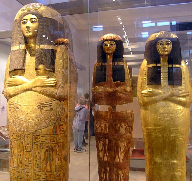 P1180340-BM The coffins of Henutmehyt.Vivid
