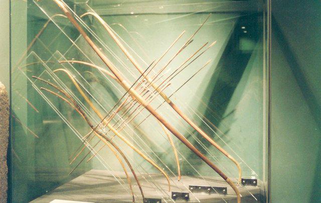 114. Pijlen en bogen 19-05-04
