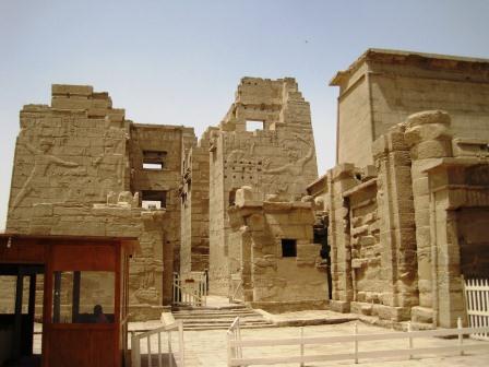 01 Medinet Habu