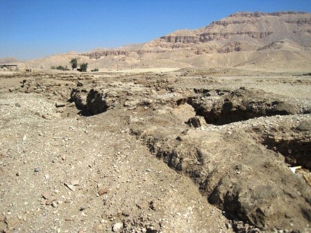 37 Tempel naast het paleis van Ahmose
