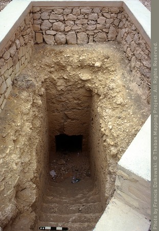 01-KV22 Ingang Amenhotep III