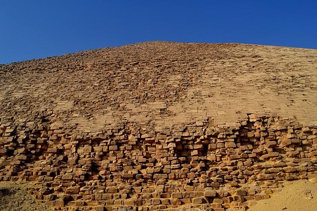 De Knikpiramide