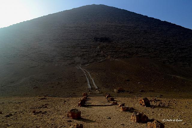 De rode piramide