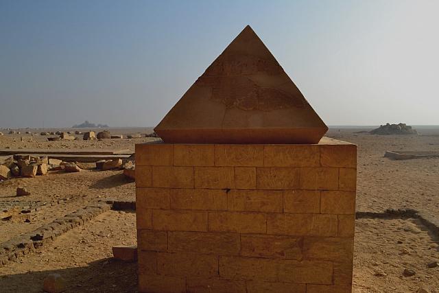 De rode piramide
