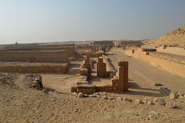 Piramide bij de piramide van Pepi I