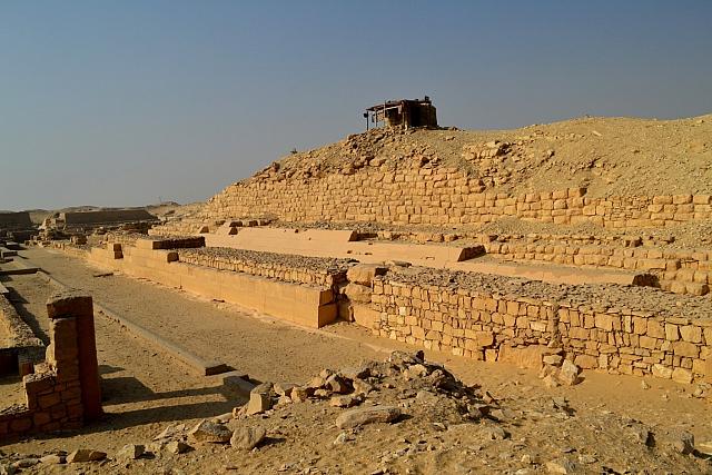 Piramide bij de piramide van Pepi I