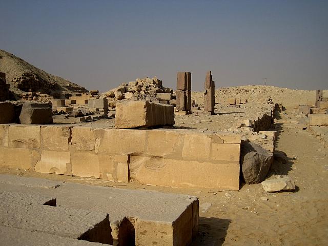 Piramide bij de piramide van Pepi I