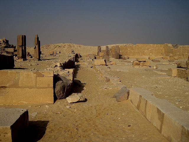 Piramide bij de piramide van Pepi I