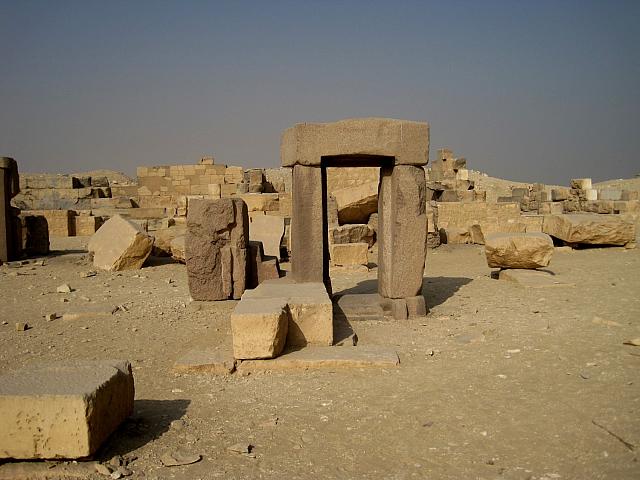 Piramide bij de piramide van Pepi I