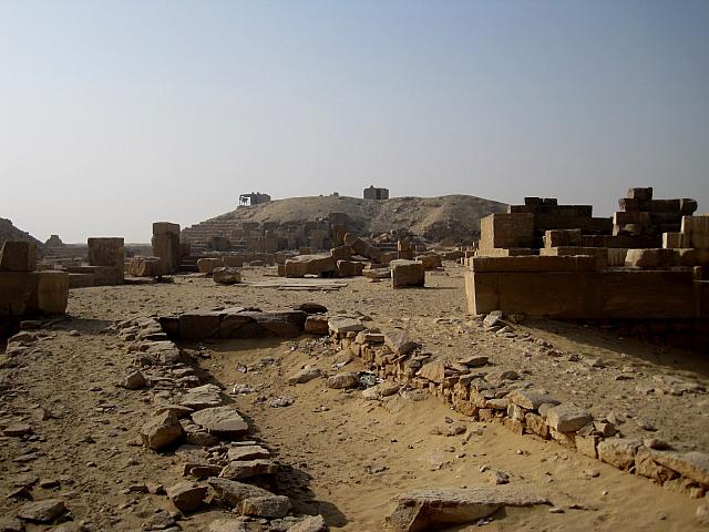 Piramide bij de piramide van Pepi I
