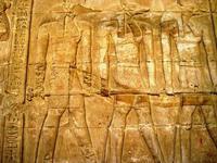 021 Edfu tempel binnenplaats