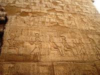 10 Esna tempel buitenkant