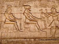 12 Esna tempel buitenkant