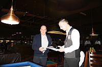 02a Felicitaties voor de nr 2 John Schollink
