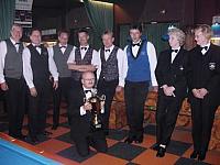 09 De finalisten en arbiters met een slaperige Martin Ros