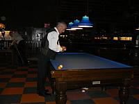 Jan Elshoff poetst de ballen