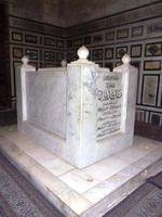 4 Graf van farouk
