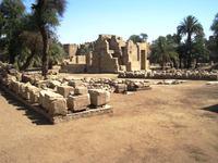 Tempel in Tôd