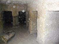 9 Nissen in een voorkamer van Mykerinos